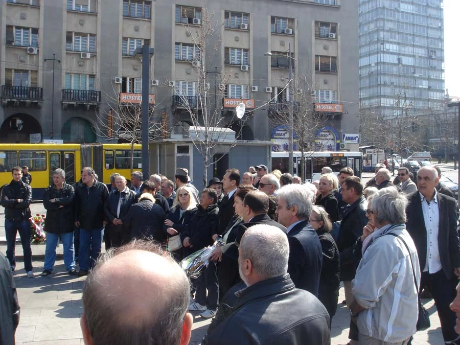Положени венци и цвеће — фотографија 2