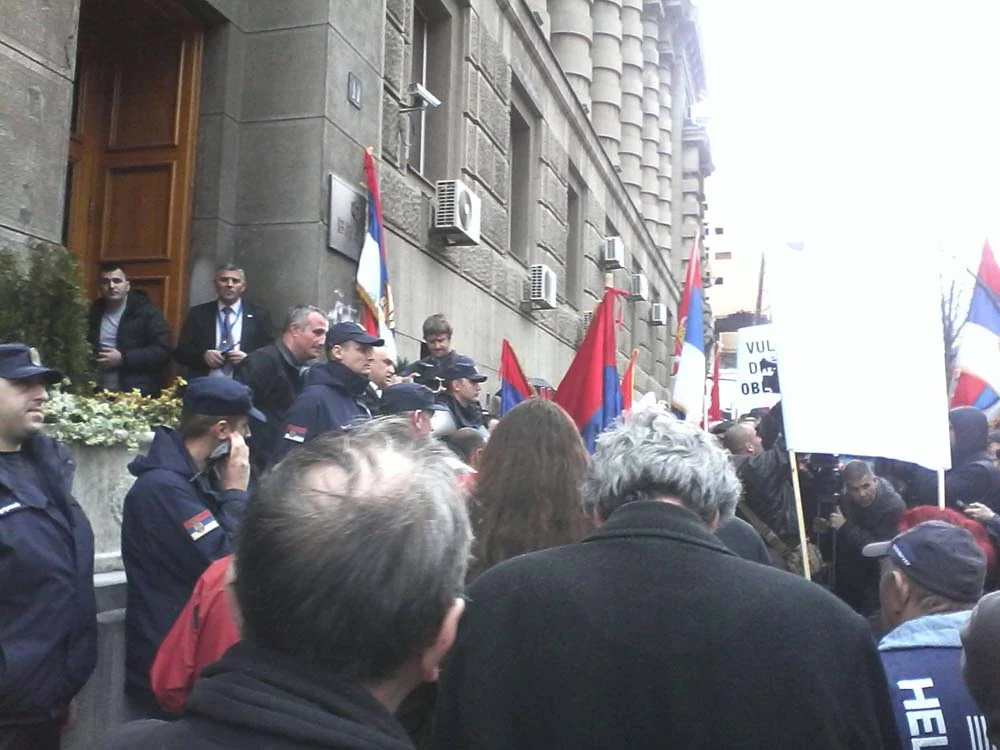 ПРОТЕСТ ИСПРЕД ВЛАДЕ СРБИЈЕ — фотографија 26