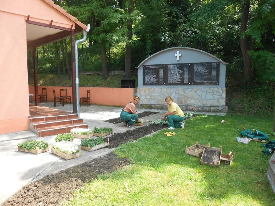 Захваница за ЈКП “Зеленило“ Београд — фотографија 2