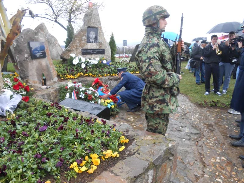 Одржан централни помен поводом 15 година од почетка НАТО агресије — фотографија 7