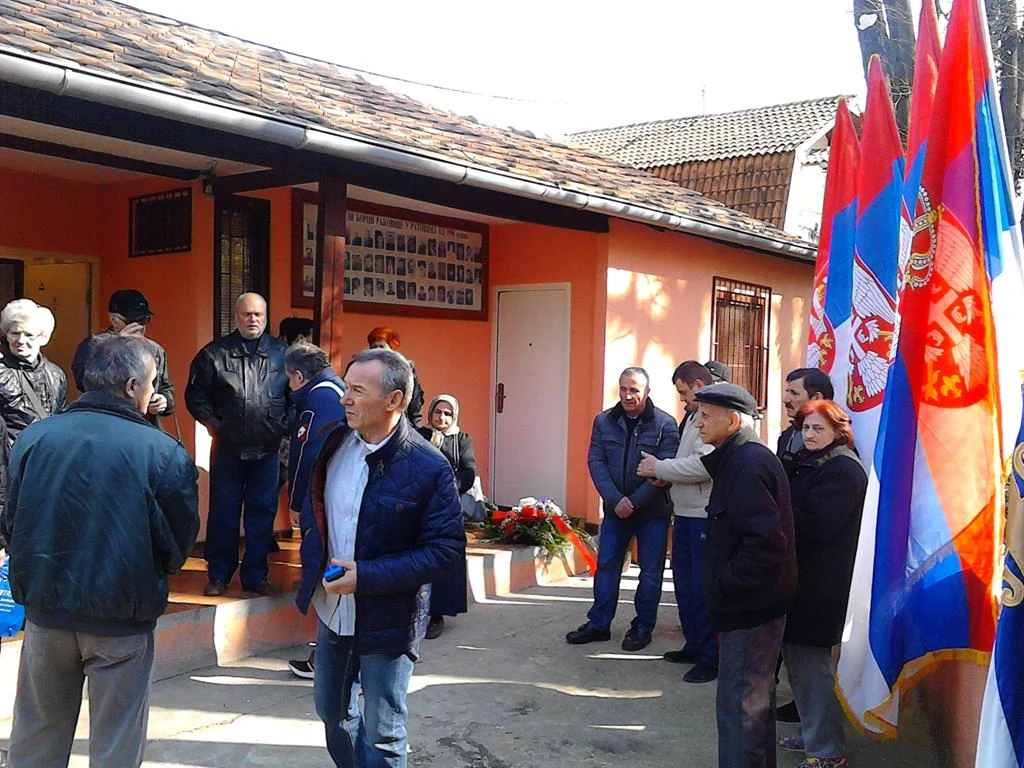 ПОЛАГАЊЕ ВЕНАЦА НА СПОМЕНИК ПАЛИМ БОРЦИМА ОПШТИНЕ РАКОВИЦА — фотографија 2