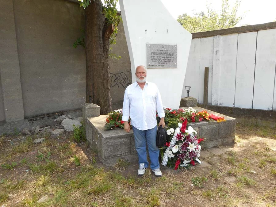 ОТКРИВАЊЕ СПОМЕН-ПЛОЧЕ ПАЛИМ БОРЦИМА НОР-А ИЗ КИЈЕВА — фотографија 3