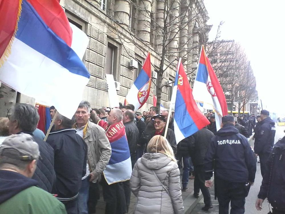 ПРОТЕСТ ИСПРЕД ВЛАДЕ СРБИЈЕ — фотографија 13