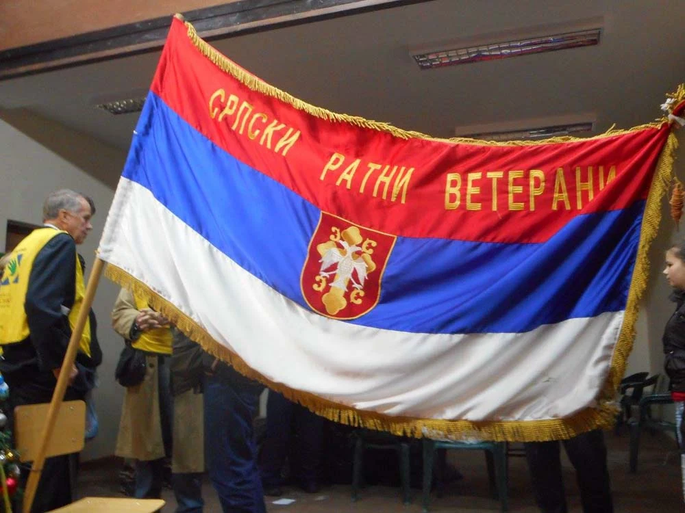 ПОДЕЛА ПАКЕТИЋА ДЕЦИ ВЕТЕРАНА У ВЕЛИКОМ ПОПОВИЋУ — фотографија 17
