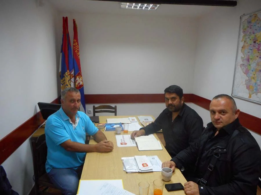 РАСТЕМО И ДАЉЕ — фотографија 1