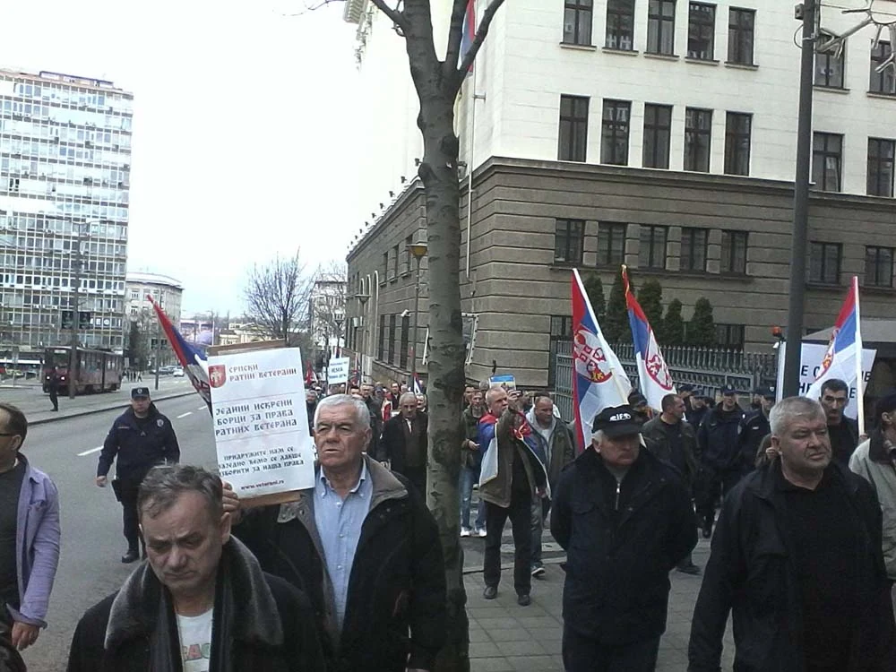 ПРОТЕСТ ИСПРЕД ВЛАДЕ СРБИЈЕ — фотографија 30