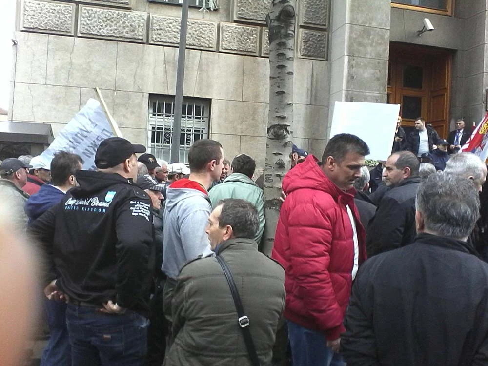 ПРОТЕСТ ИСПРЕД ВЛАДЕ СРБИЈЕ — фотографија 20