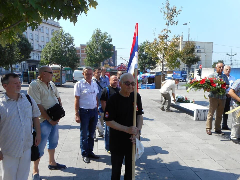 ДА СЕ НЕ ЗАБОРАВИ — фотографија 21