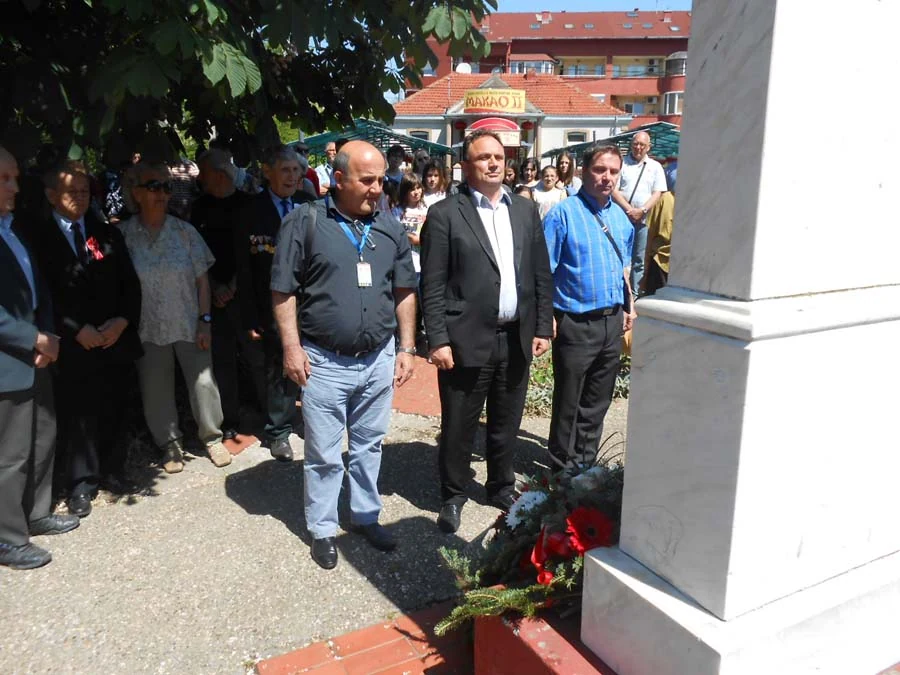 Положили смо венац на споменик палим борцима НОР-а у Кошутњаку — фотографија 4