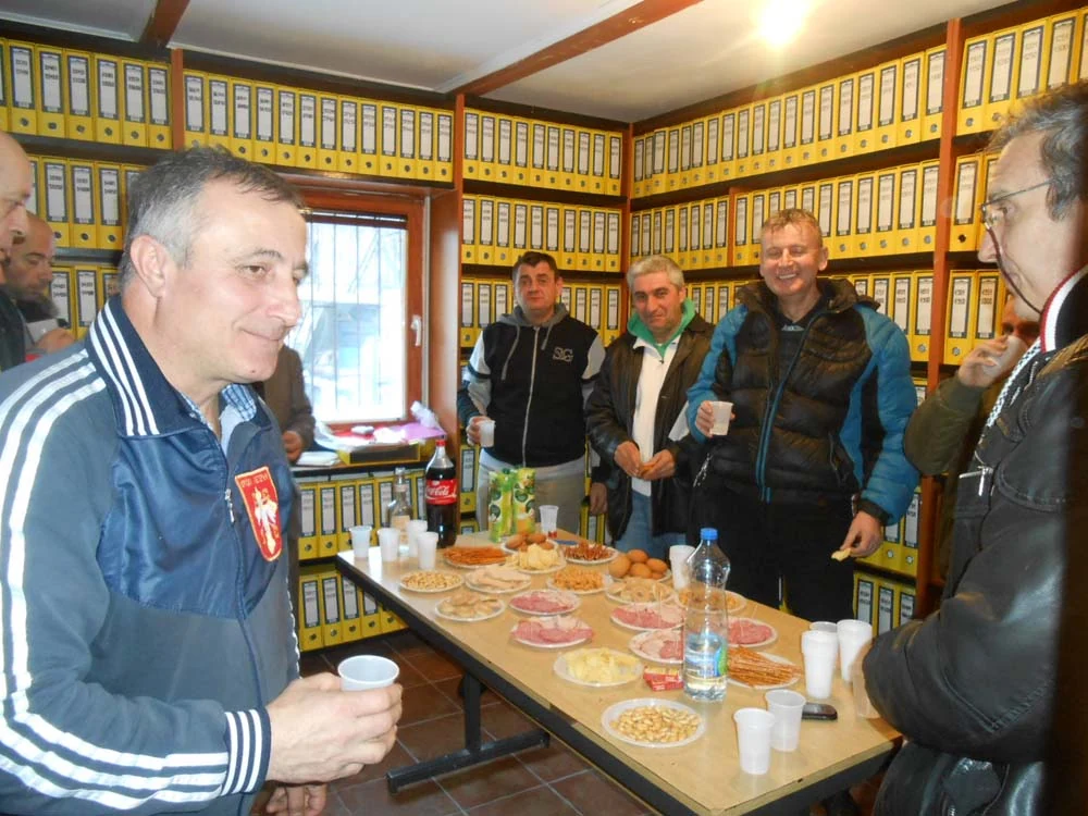 Свечано су уручена уверења и сертификати — фотографија 12