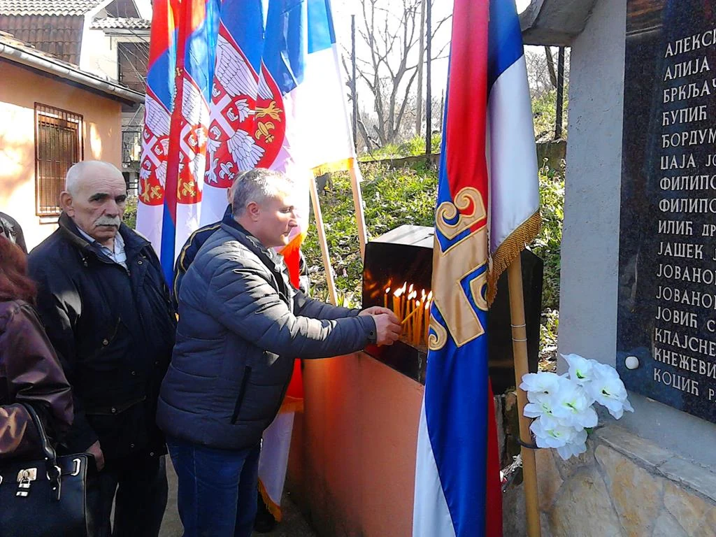 ПОЛАГАЊЕ ВЕНАЦА НА СПОМЕНИК ПАЛИМ БОРЦИМА ОПШТИНЕ РАКОВИЦА — фотографија 14